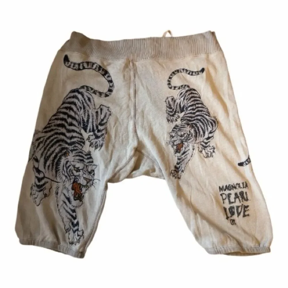 Magnolia Pearl Birch Cali Sweat Shorts - Picture 4 of 8